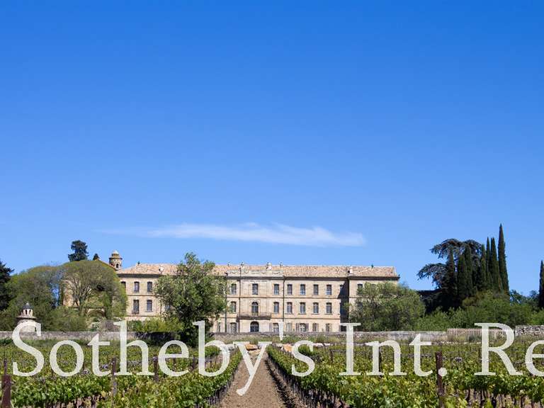 Château Pézenas - 15 chambres - 6200m²