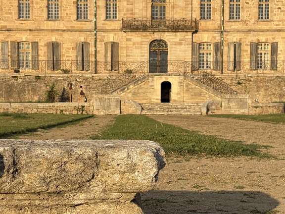 Château Pézenas - 15 chambres - 6200m²