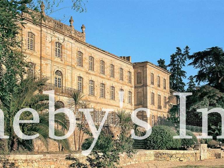 Château Pézenas - 15 chambres - 6200m²