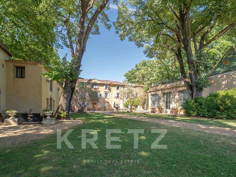 Château Pézenas - 24 chambres - 1400m²
