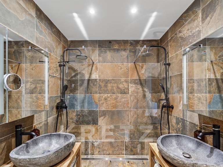 Château Pézenas - 24 chambres - 1400m²