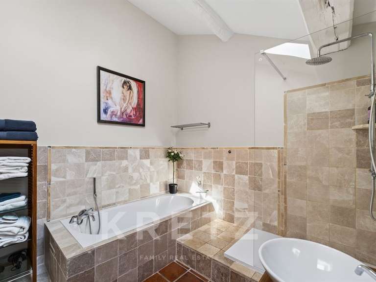 Château Pézenas - 24 chambres - 1400m²