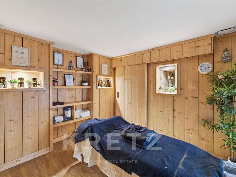 Château Pézenas - 24 chambres - 1400m²