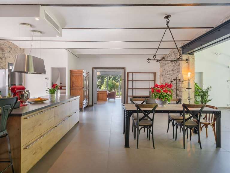 Château Pézenas - 8 chambres - 1400m²