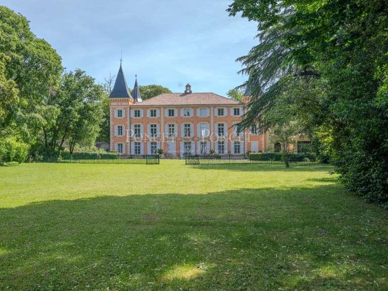 Château Pézenas - 15 chambres - 1450m²