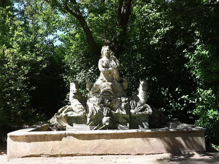Château Pézenas - 15 chambres - 1450m²