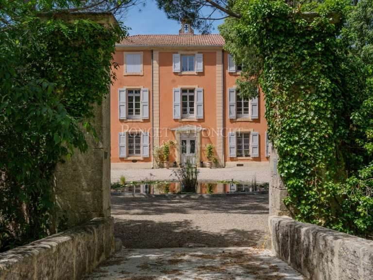 Château Pézenas - 15 chambres - 1450m²