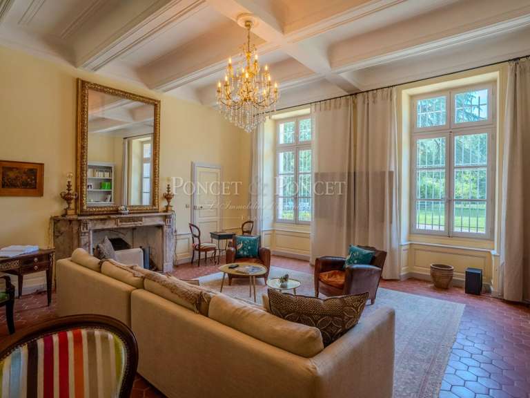 Château Pézenas - 15 chambres - 1450m²