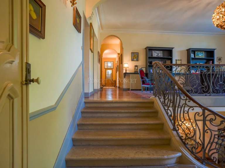 Château Pézenas - 15 chambres - 1450m²