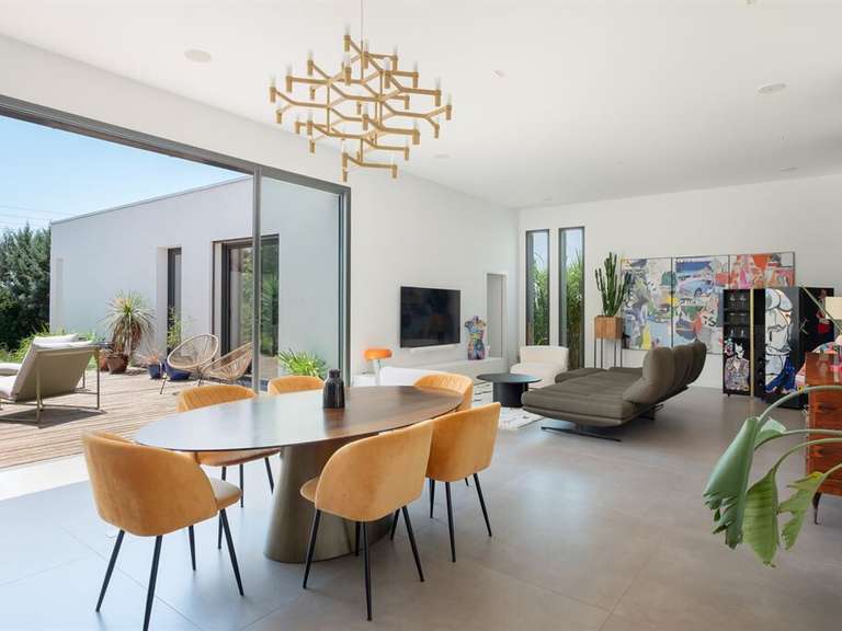 Maison Pézenas - 4 chambres - 227m²