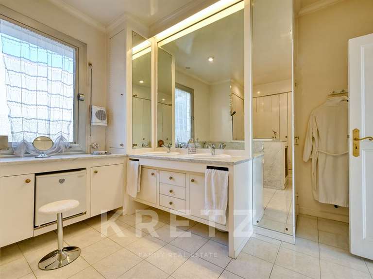 Maison Pézenas - 4 chambres - 316m²