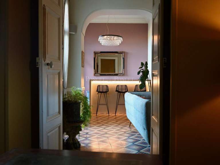 Maison Pézenas - 10 chambres - 750m²