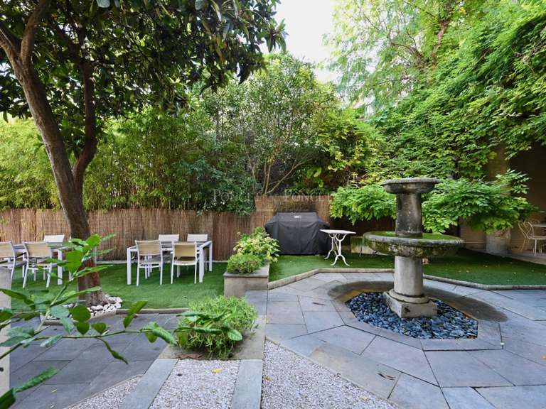 Maison Pézenas - 10 chambres - 750m²