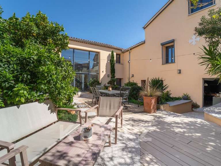 Maison Pézenas - 4 chambres - 497m²