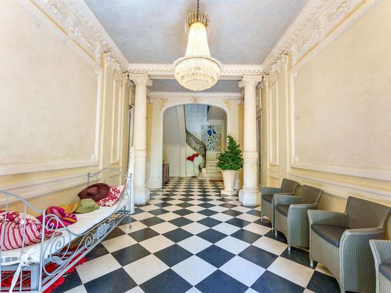 Maison Pézenas - 15 chambres - 726m²