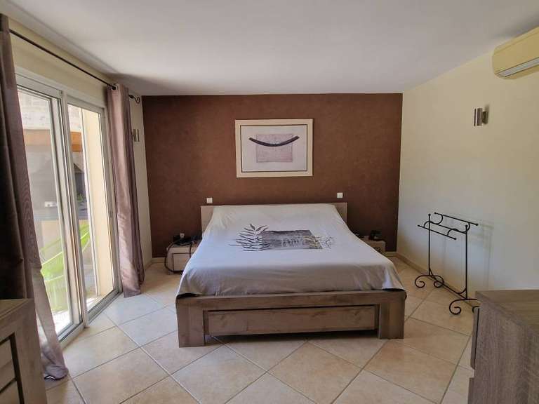 Villa Pézenas - 5 bedrooms - 220m²