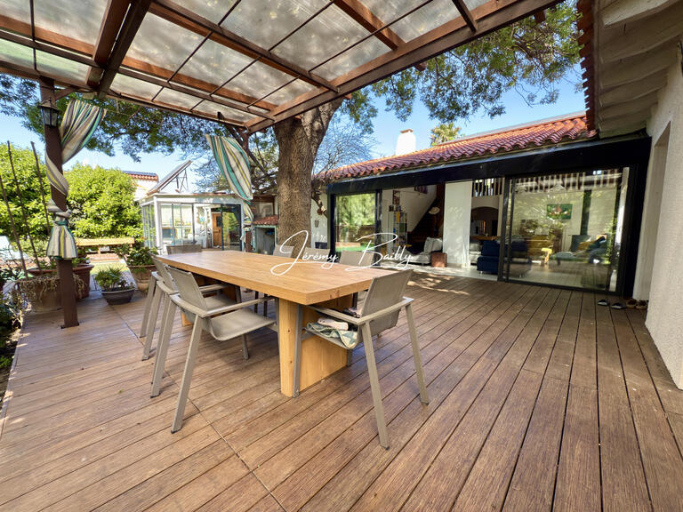 Villa Pézilla-la-Rivière - 6 bedrooms - 252m²