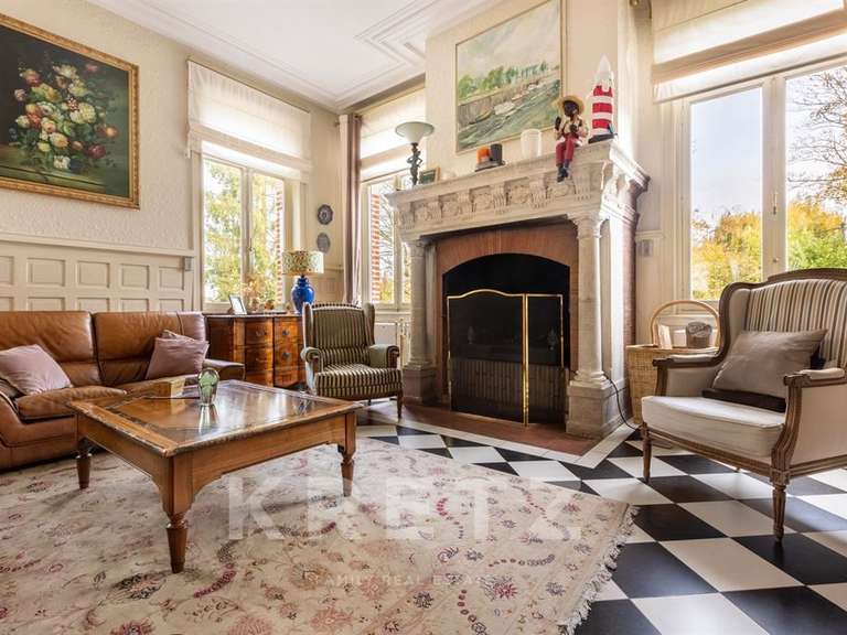 House Phalempin - 8 bedrooms - 437m²