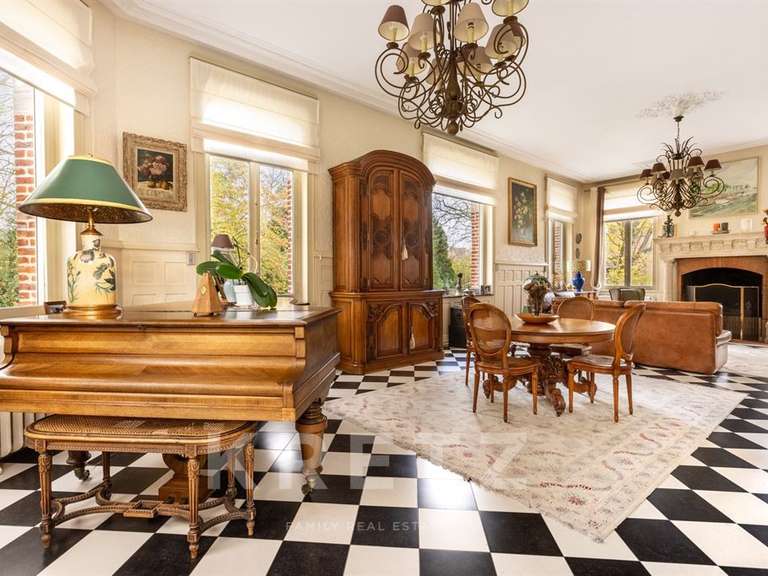 House Phalempin - 8 bedrooms - 437m²