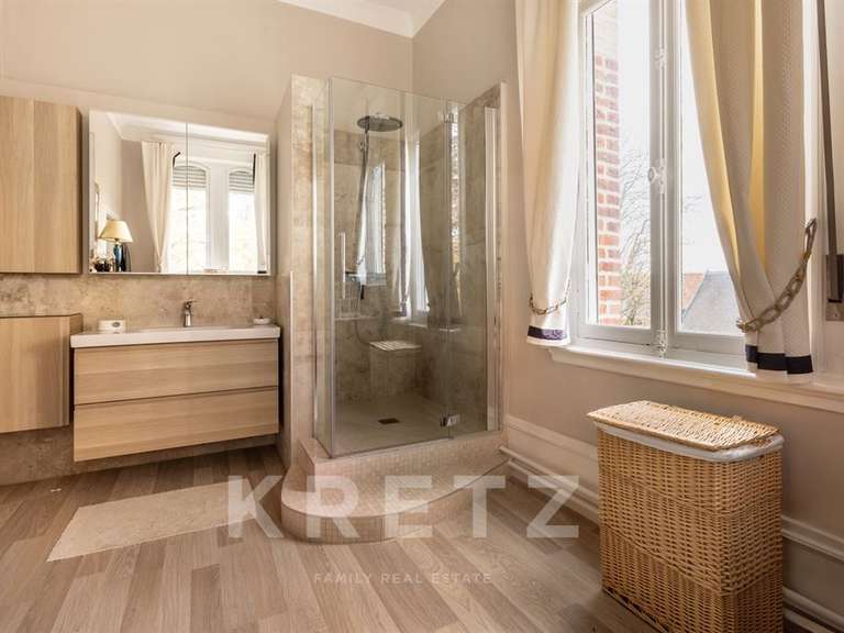 House Phalempin - 8 bedrooms - 437m²