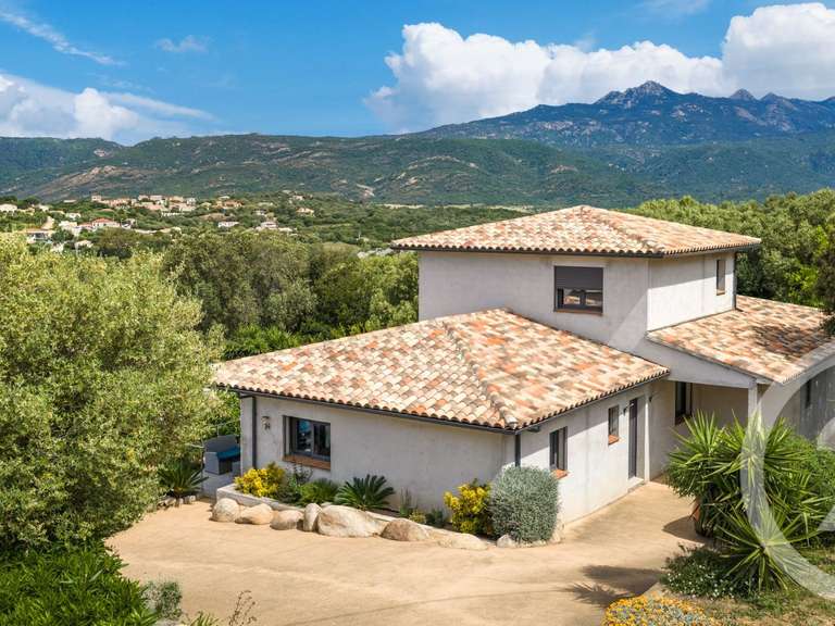 House Pianottoli-Caldarello - 4 bedrooms - 255m²