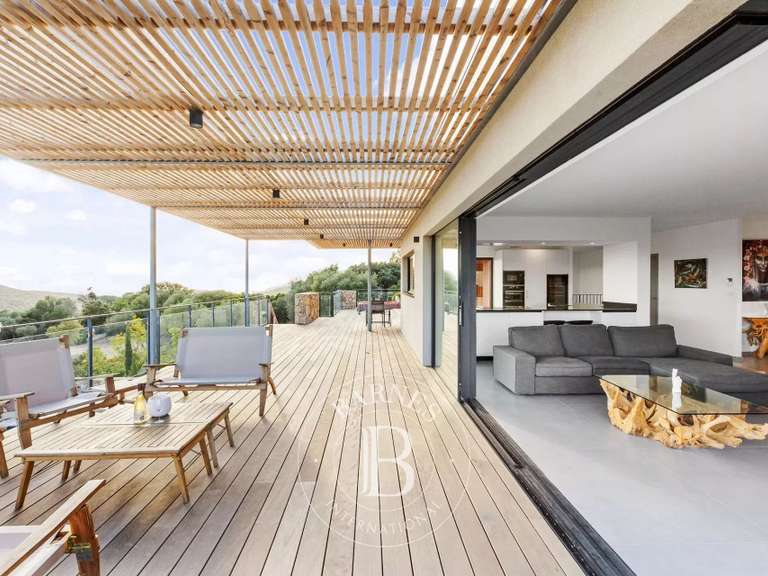 Villa Pianottoli-Caldarello - 6 bedrooms - 239m²