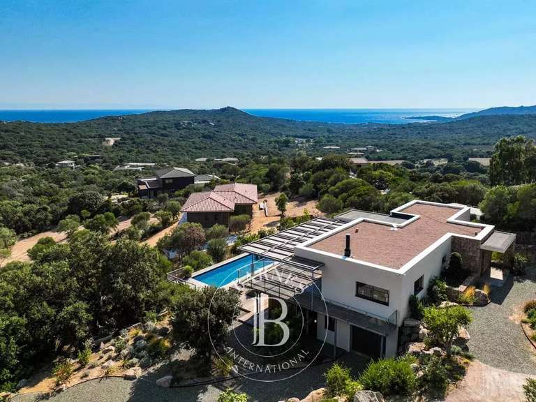 Villa Pianottoli-Caldarello - 6 bedrooms - 239m²