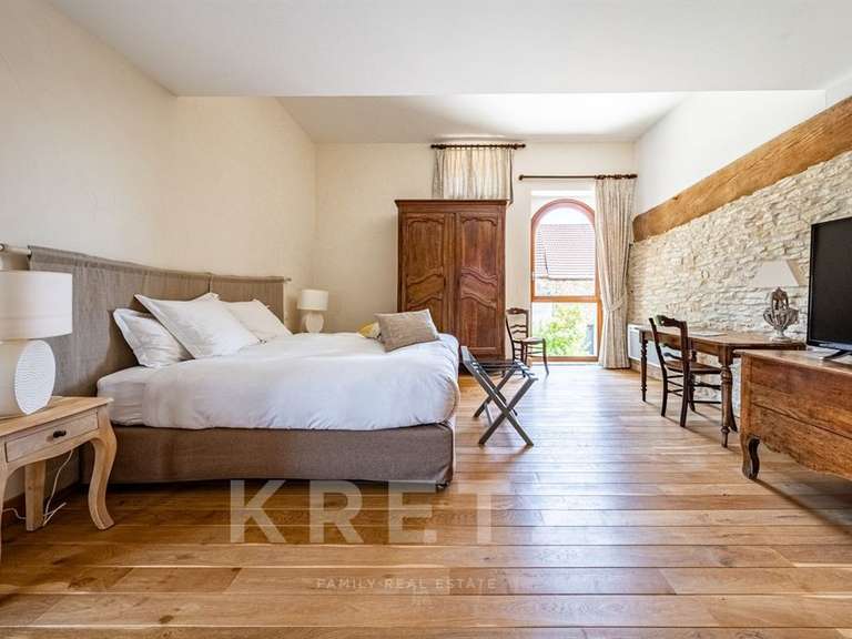 Propriété Pichanges - 16 chambres - 650m²