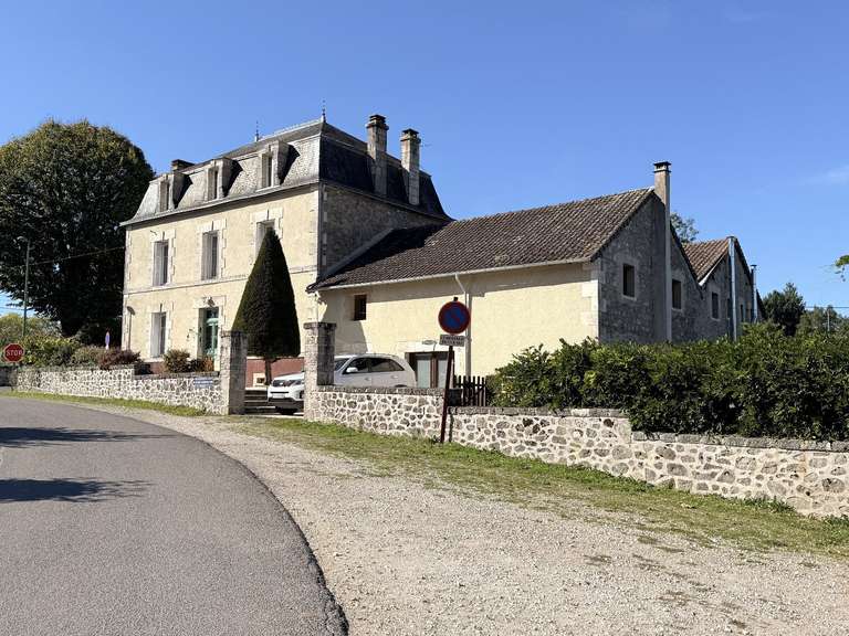 Maison Piégut-Pluviers - 14 chambres - 240m²