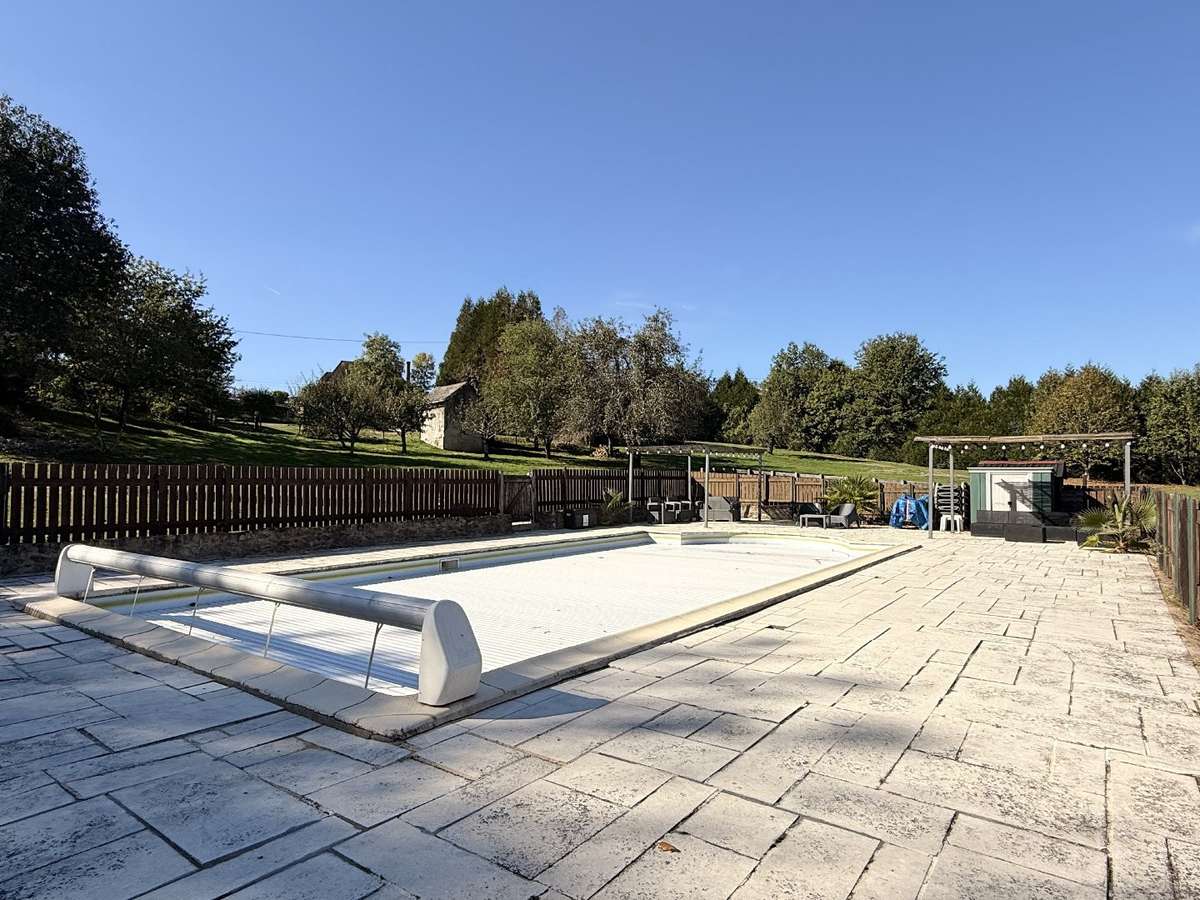 Maison Piégut-Pluviers