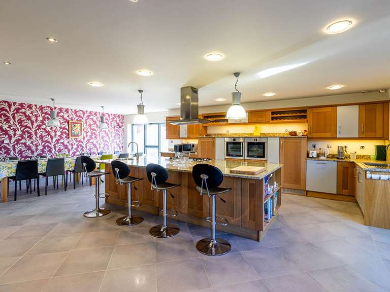 Maison Piégut-Pluviers - 7 chambres - 447m²