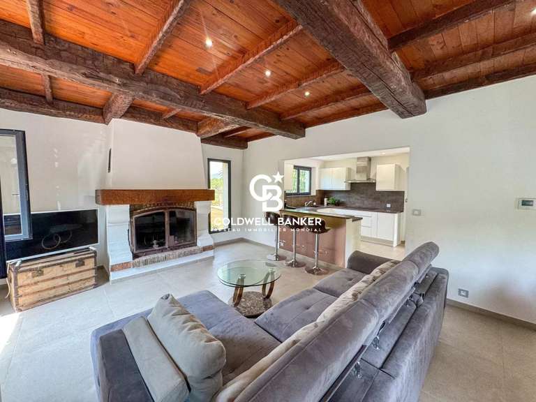 Villa Pierrefeu-du-Var - 4 chambres - 200m²