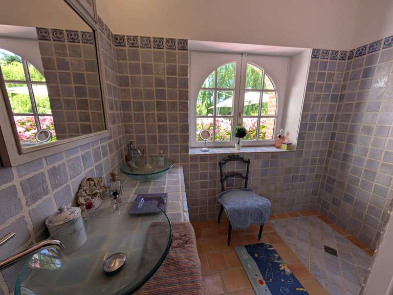 House Pierrefitte-sur-Sauldre - 3 bedrooms - 240m²