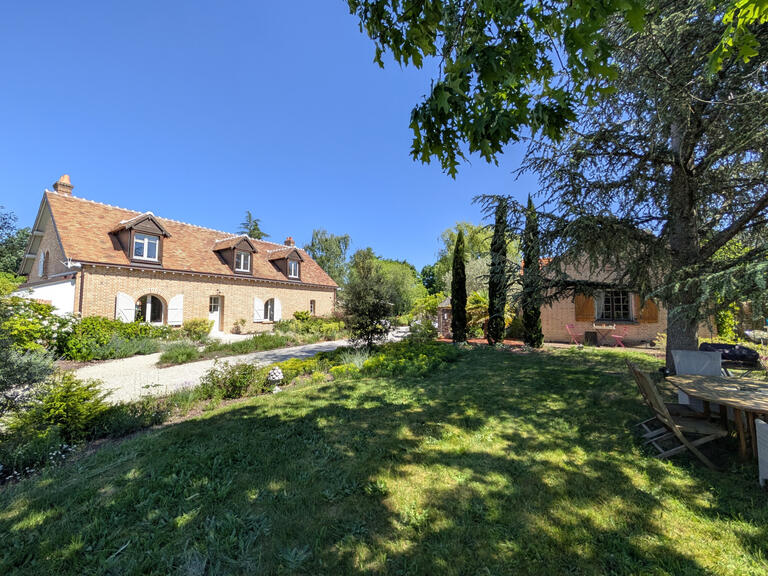 Maison Pierrefitte-sur-Sauldre - 3 chambres - 240m²