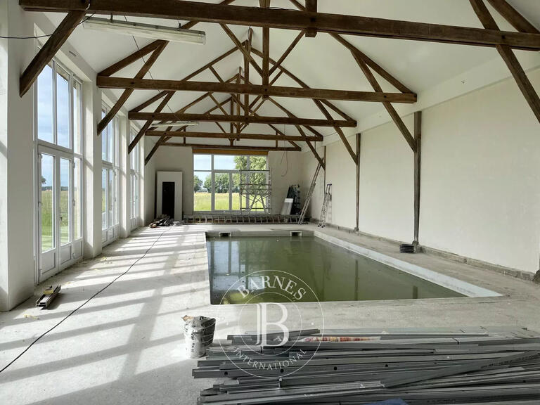 Propriété Pierrefitte-sur-Sauldre - 600m²