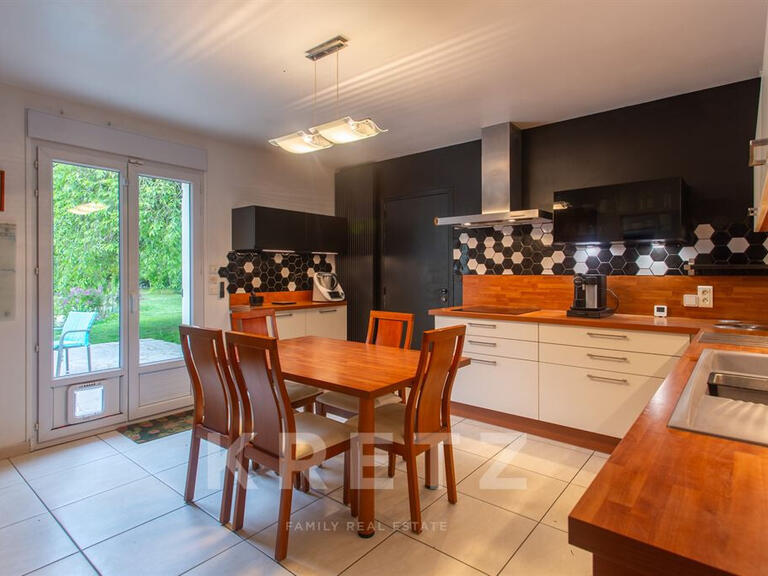 Maison Pierrefonds - 5 chambres - 340m²