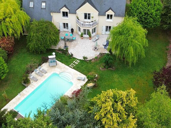 Maison Pierrefonds - 5 chambres - 340m²
