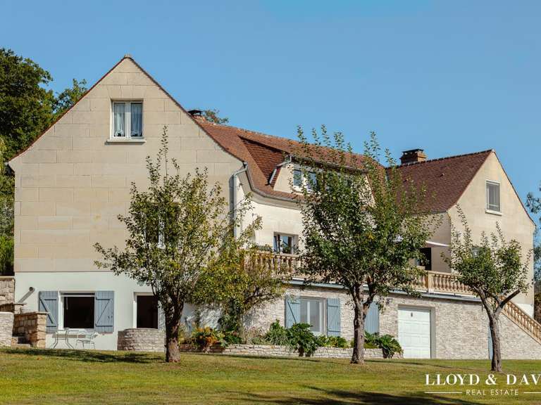 Maison Pierrefonds - 5 chambres - 316m²
