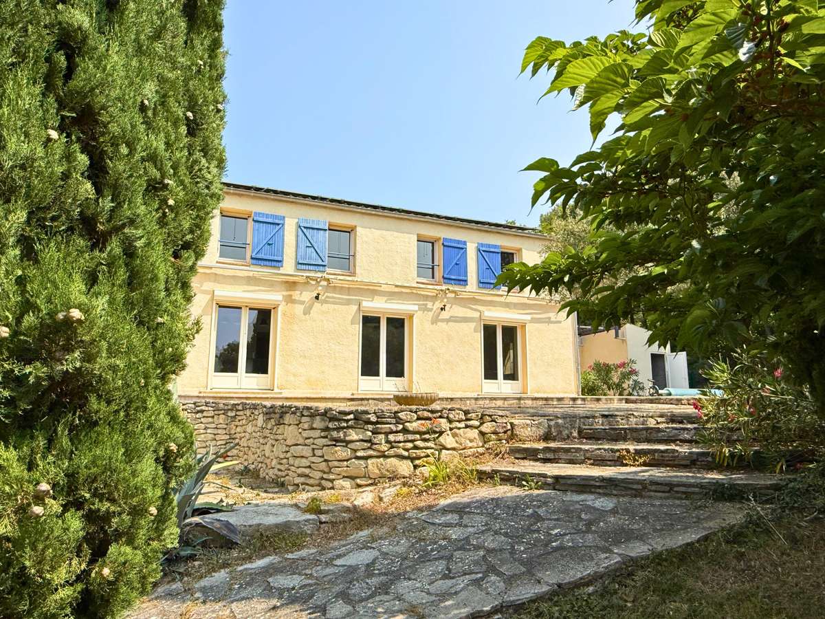 House Pierrevert
