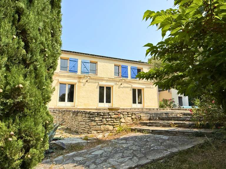 Maison Pierrevert - 9 chambres - 325m²