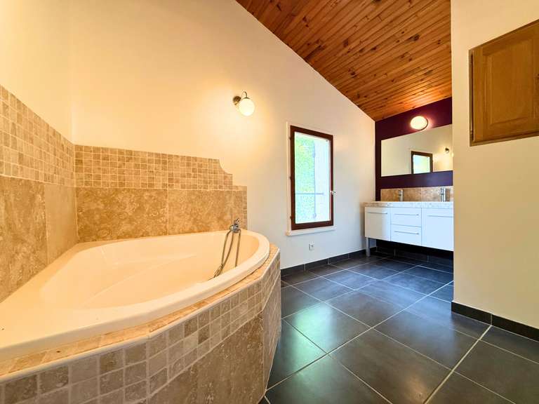 Maison Pierrevert - 9 chambres - 325m²