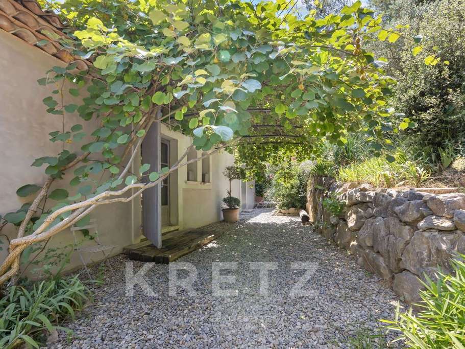House Pierrevert
