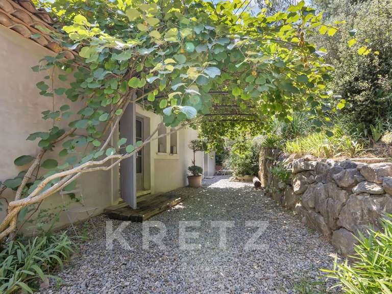 Maison Pierrevert - 4 chambres - 250m²