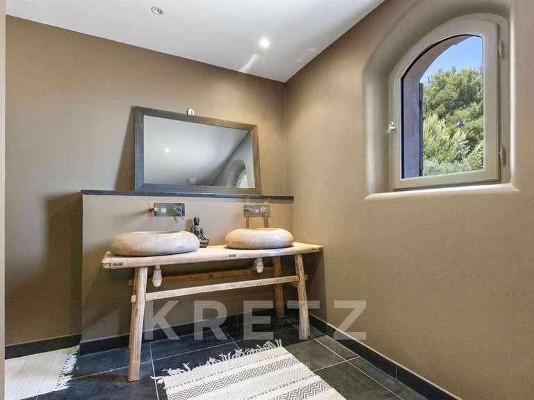 Maison Pierrevert - 4 chambres - 250m²