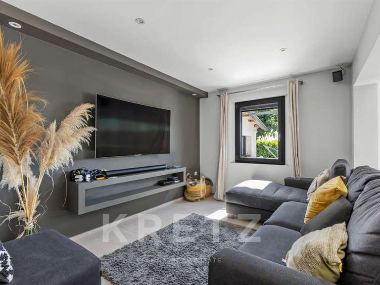 Maison Pierrevert - 5 chambres - 300m²