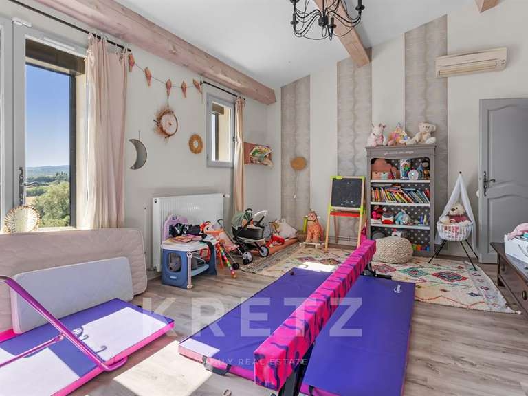 Maison Pierrevert - 5 chambres - 300m²