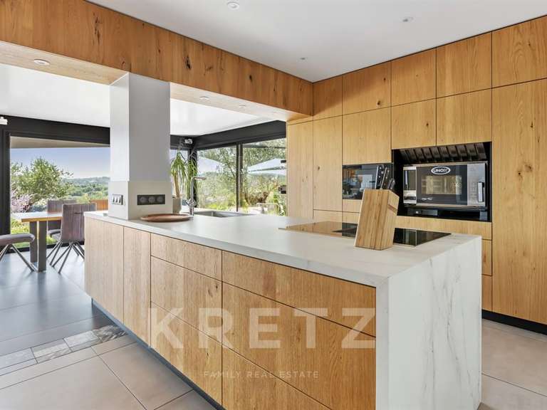 Maison Pierrevert - 5 chambres - 300m²