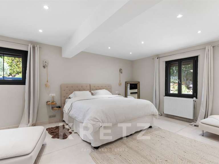 Maison Pierrevert - 5 chambres - 300m²