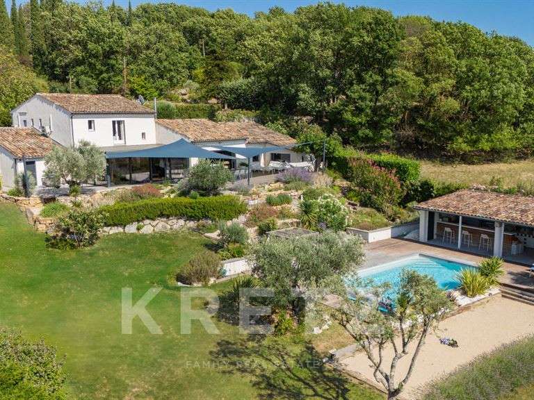 Maison Pierrevert - 5 chambres - 300m²