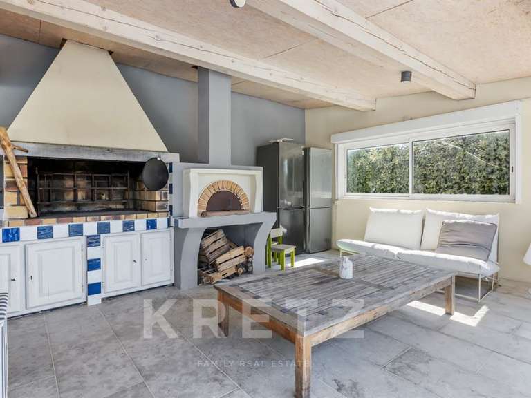 Maison Pierrevert - 5 chambres - 300m²